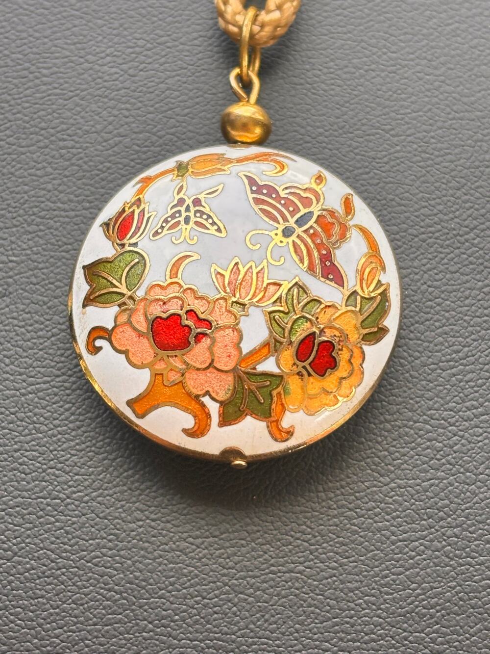 VINTAGE Cloisonne Round Enamel Butterfly Floral Design Pendant Rope Necklace